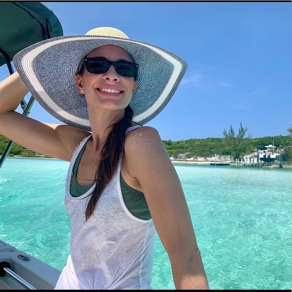 Meet your Posher, Jessica - Picture 1 of 1